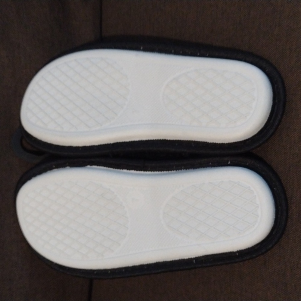 Ladies fuzzy soft slides slippers new - Picture 5 of 5